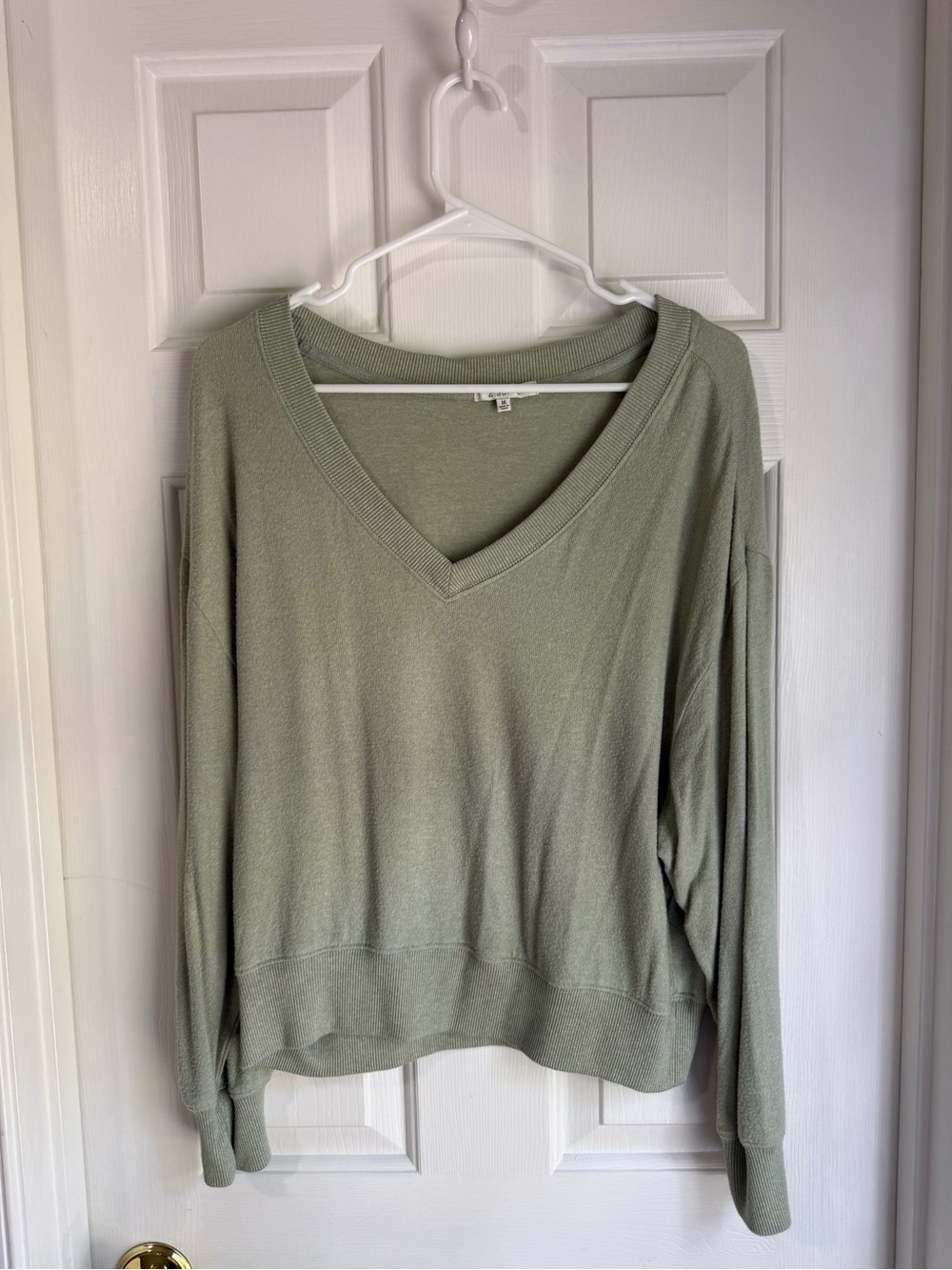 V neck sweater